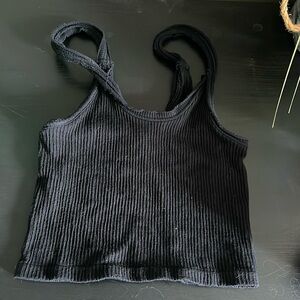 Black cropped tank top